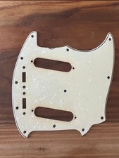 Pickguard pour Fender Mustang