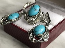 Boucles d'oreilles, bague