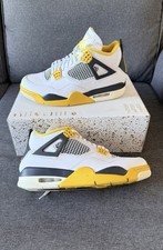 Nike Air Jordan 4 Vivid Sulfur