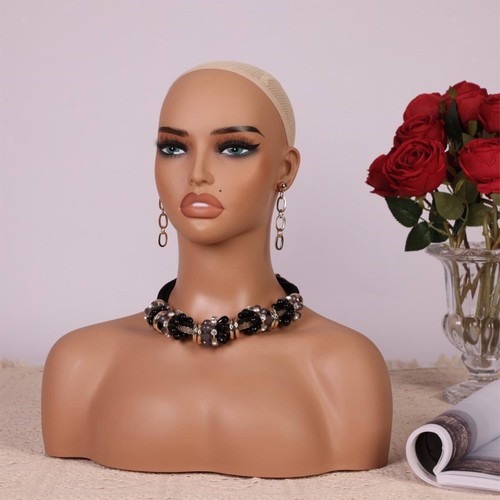 Réaliste femme mannequin - réaliste,