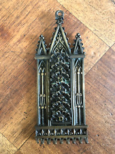 SEMAINIER EN BRONZE DE FORME DE CATHÉDRALE GOTHIQUE, XIX ème