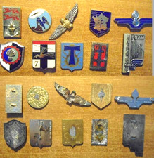 INSIGNES MILITAIRES – LOT DE