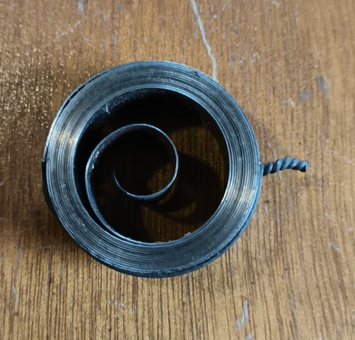 Ancien ressort pour pendule