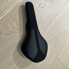 Fizik Antares R1 Saddle Carbon Shell,Carbon rails. Weight 145gr.