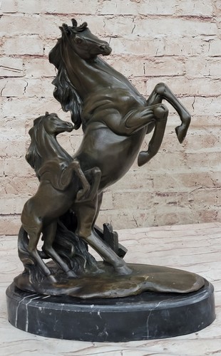 Sculpture statue bronze - sculpture,