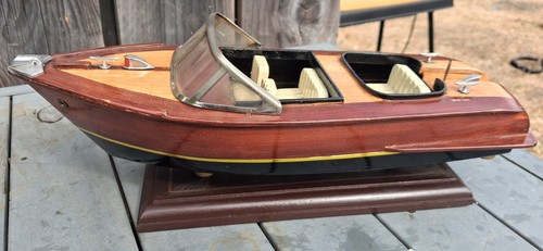 Maquette vintage hors bord - hors,