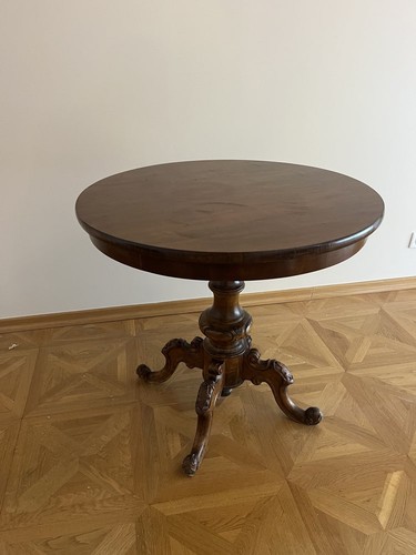 Table ronde ancienne noyer