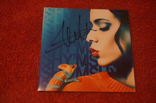 Shy signé cameleon - /,