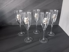 5 FLUTES A CHAMPAGNE PERRIER