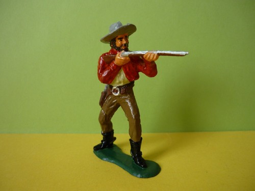 Figurine plastique peint - ,
