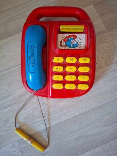 Téléphone jouet vintage