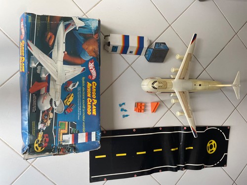 Avion cargo hot wheels - avion,