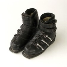 Chaussures de ski ancienne a