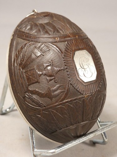 Noix coco sculptée - coco,