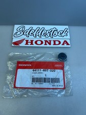 1 entretoise pare brise honda