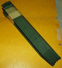 LOT DE 9 PIQUETS DE TENTE POUR