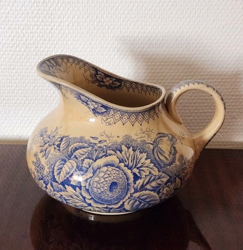Ancien broc toilette saint - broc,