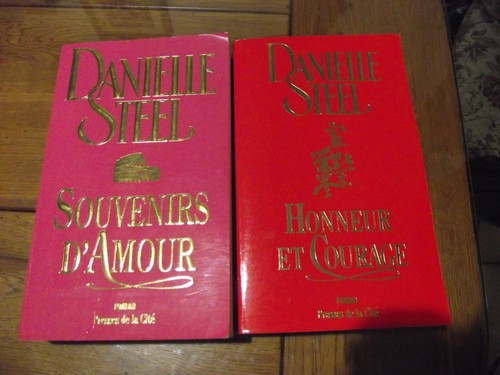Lot livres danielle - /,