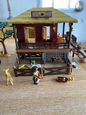 PLAYMOBIL Centre de soins pour animaux sauvages
