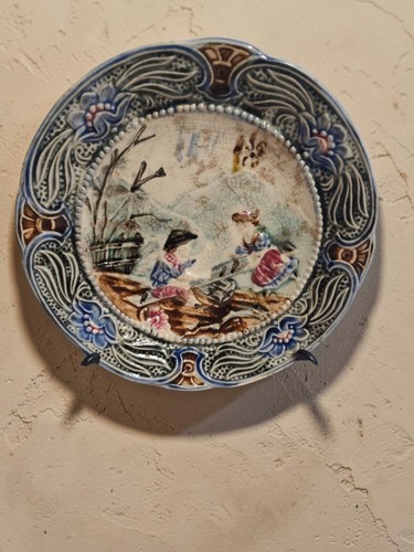 Assiette barbotine ancienne - assiette,