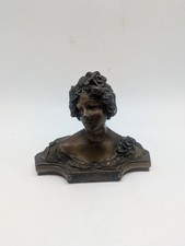 Petit bronze art nouveau, fleur d'été. Presse papier. Mucha ? Pas de signature.