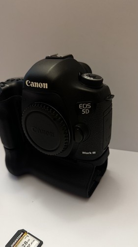 Canon eos mark iii digital - iii,
