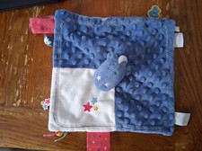 Doudou plat dragon Victor bleu blanc rouge étoiles Noukie's, TBE