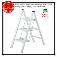 Escalier design blanc mince