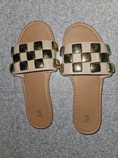 NEUVES Taille 39 magnifiques chaussures plates sandales claquettes