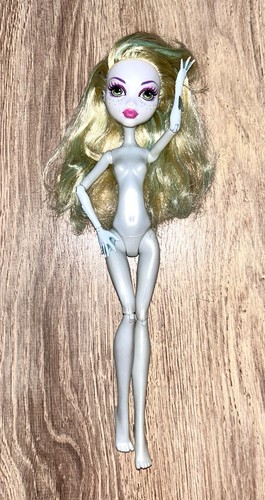 Poupée monster high - poupée,