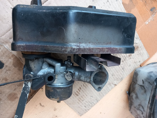 Carburateur boitier de - et,