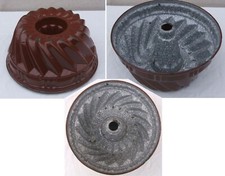 CAKE PAN - ENAMEL - KITCHEN - ANTIQUE