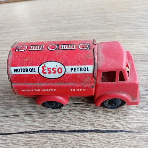 Vintage wells brimtoy esso - vintage,