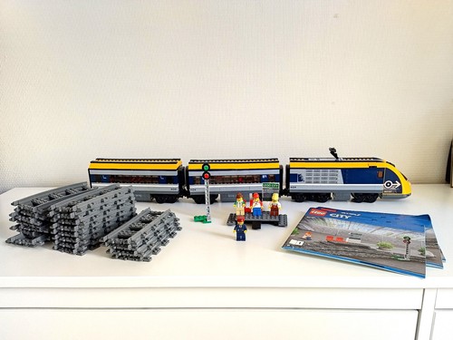 Lego 60197 passenger train 100 - lego,