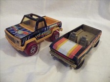 Lot de 2 voitures en tôle