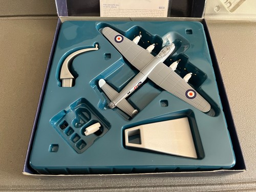 Avion miniature militaire - avion,