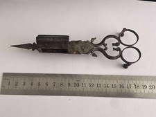 ANCIENNE MOUCHETTE EN METAL CISEAUX A MOUCHER LES CHANDELLES ART POPULAIRE