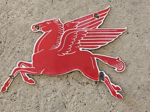 Vintage 1950 pegasus die cut - vintage,