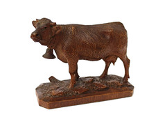 Statuette sculpture vache bois