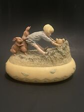 Charpente Winnie The Pooh Music Box Plays "Whinnie The Pooh" (Read Description)