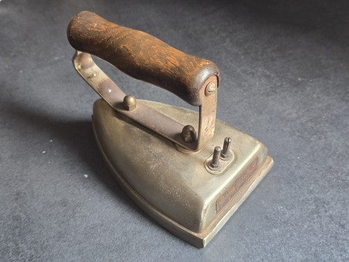 Ancien fer repasser - fer, à