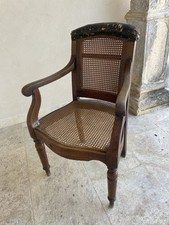 Ancien Fauteuil De Coiffeur Ou