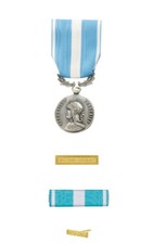 LOT MEDAILLE BARRETTE DIXMUDE OUTRE-MER OM AVEC AGRAFE MOYEN ORIENT DECORATION