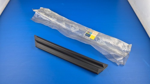Baguette moulure aile - moulure, avant