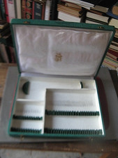 ++"545.13"    ECRIN VIDE POUR MENAGERE DE 37 COUVERTS EN METAL ARGENTE