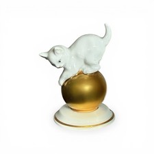 Figurine Chat Sur Boule Or