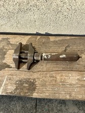 Ancienne clé à molette