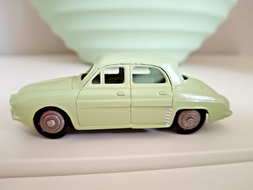 Dinky toys renault dauphine - dinky,