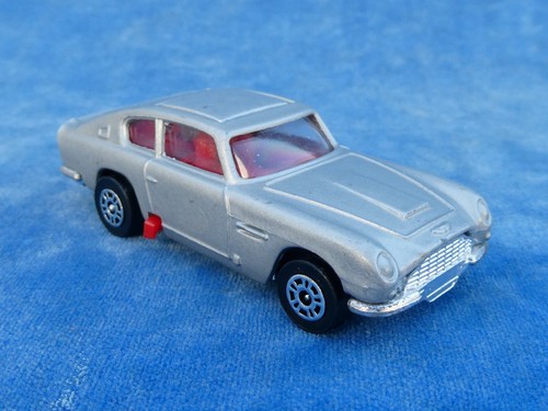 Corgi aston martin db6 - aston,