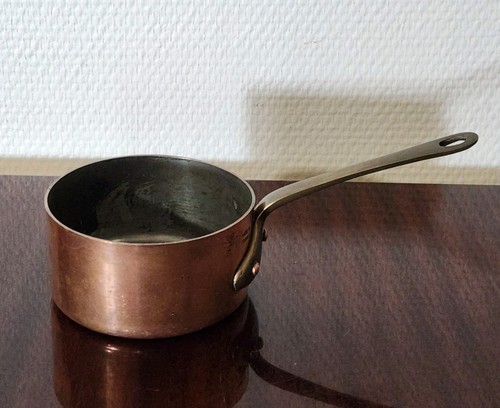 Ancienne petite casserole - ancienne,